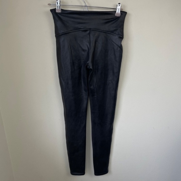 SPANXshape Faux Leather legging - Picture 4 of 9